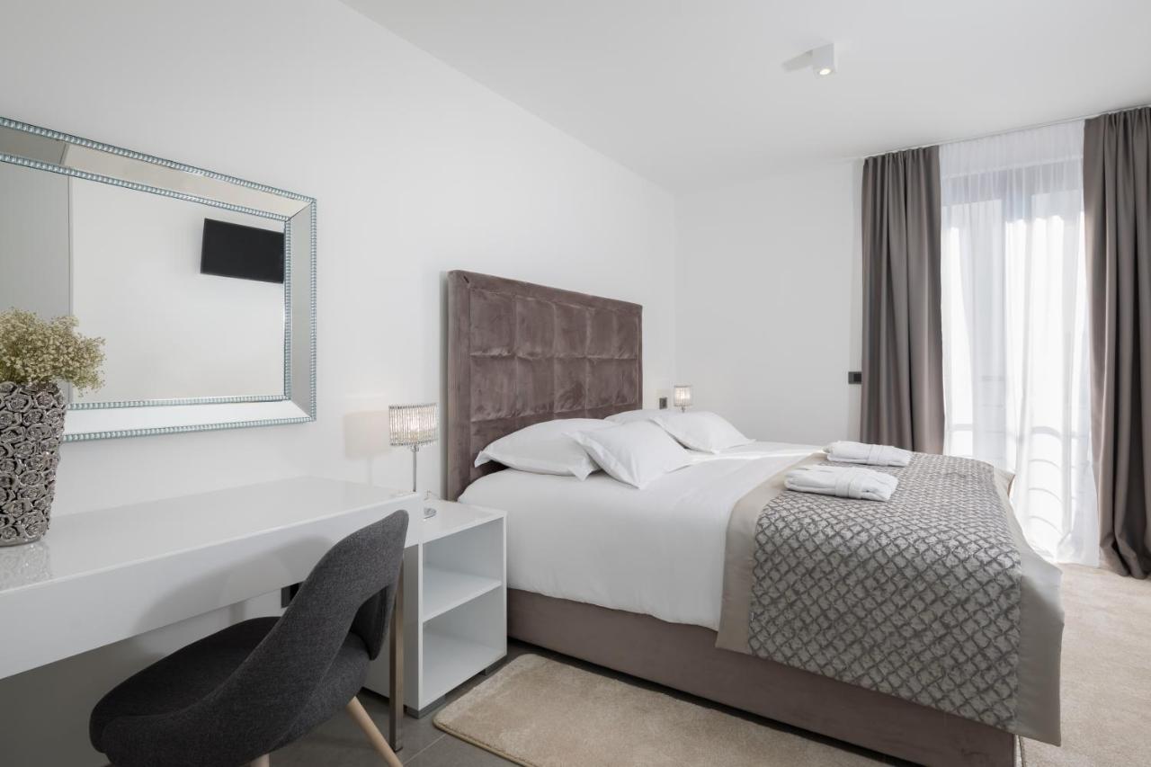 Luxury Apartments Baotic トロギール エクステリア 写真