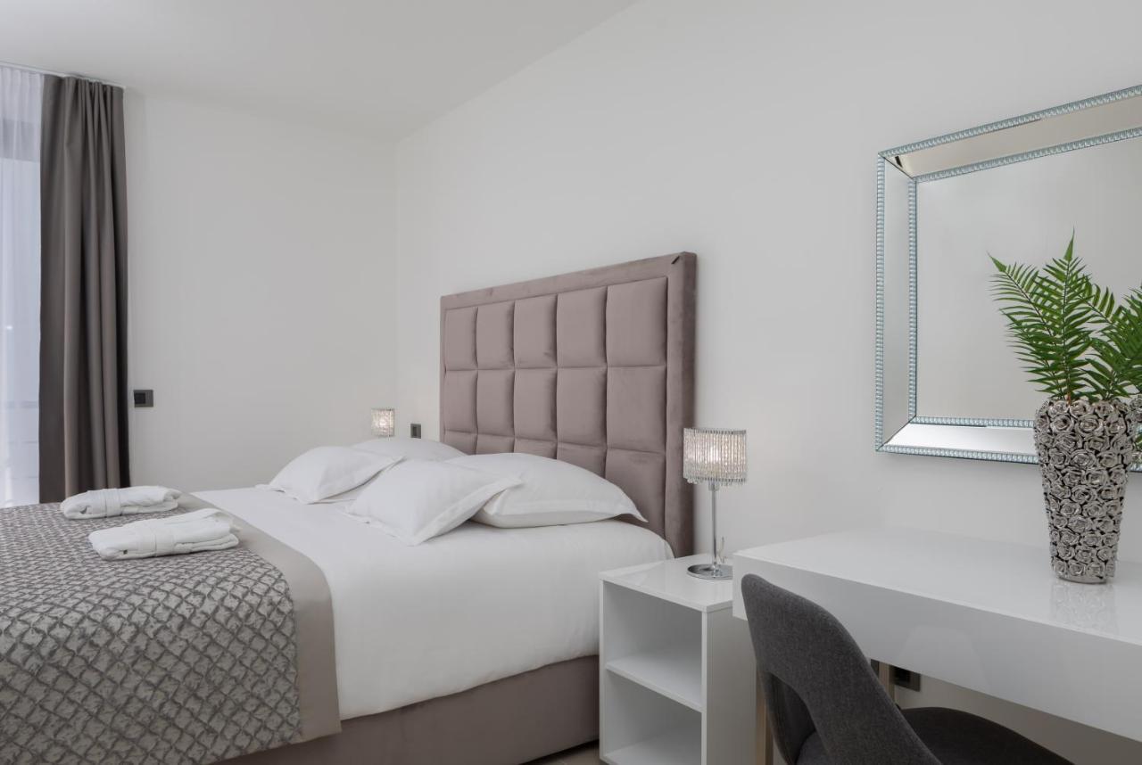 Luxury Apartments Baotic トロギール エクステリア 写真