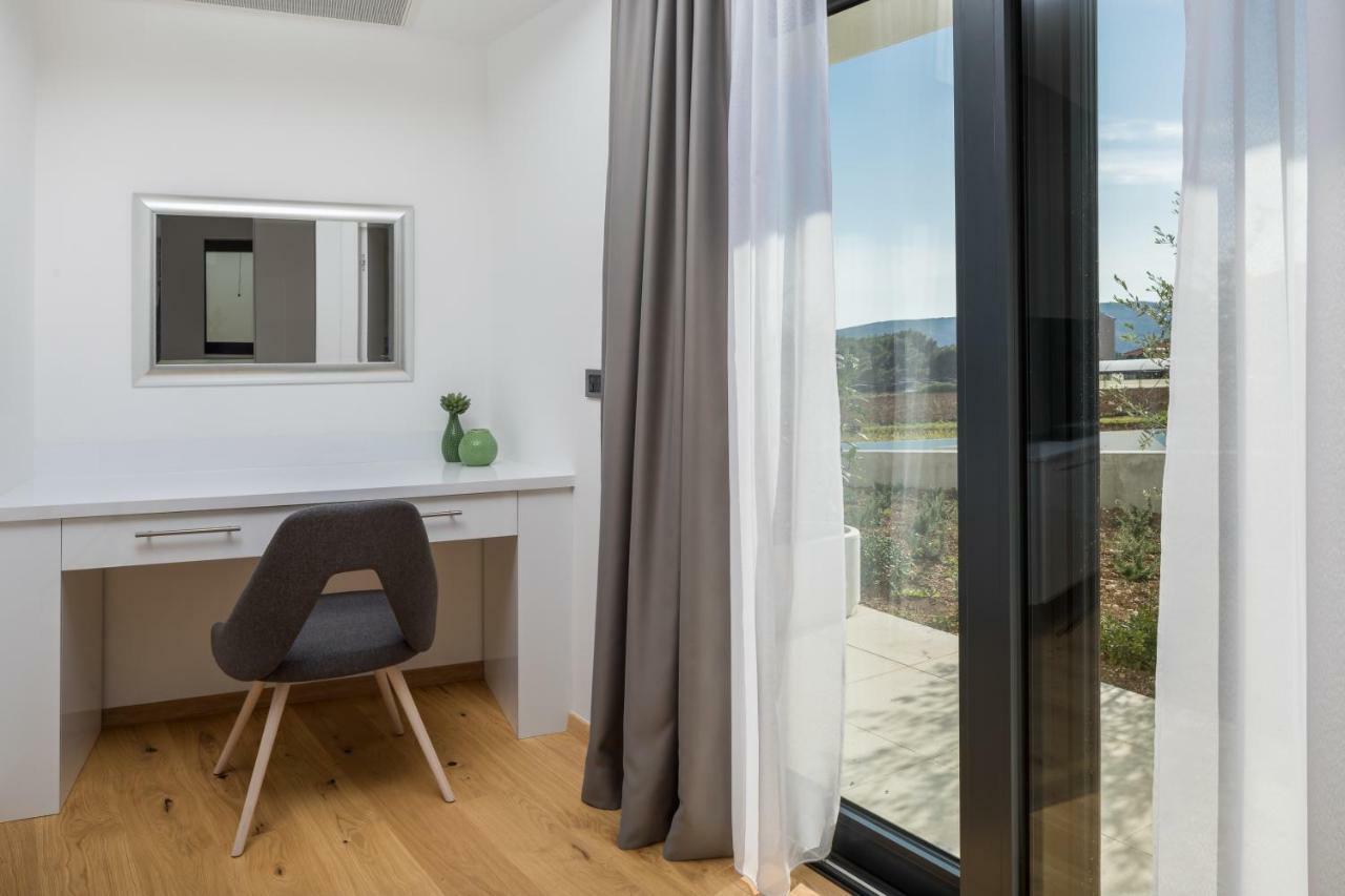 Luxury Apartments Baotic トロギール エクステリア 写真