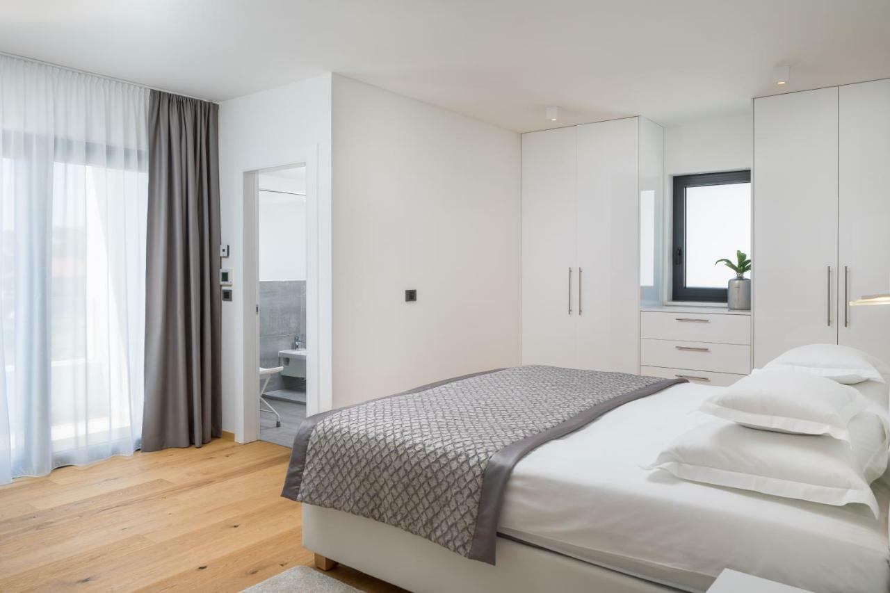 Luxury Apartments Baotic トロギール エクステリア 写真