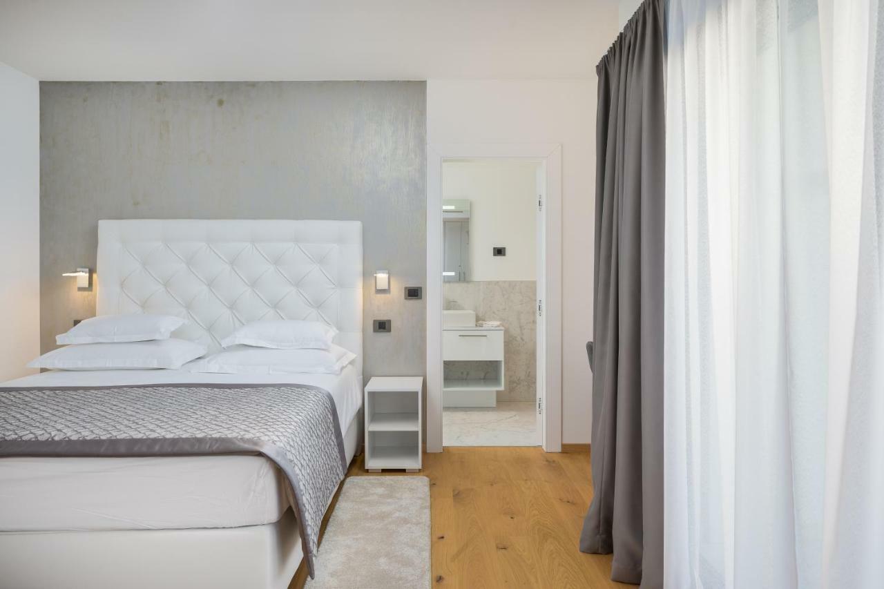 Luxury Apartments Baotic トロギール エクステリア 写真