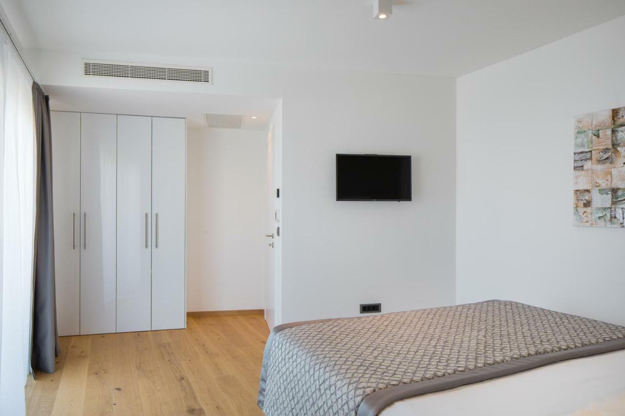 Luxury Apartments Baotic トロギール エクステリア 写真