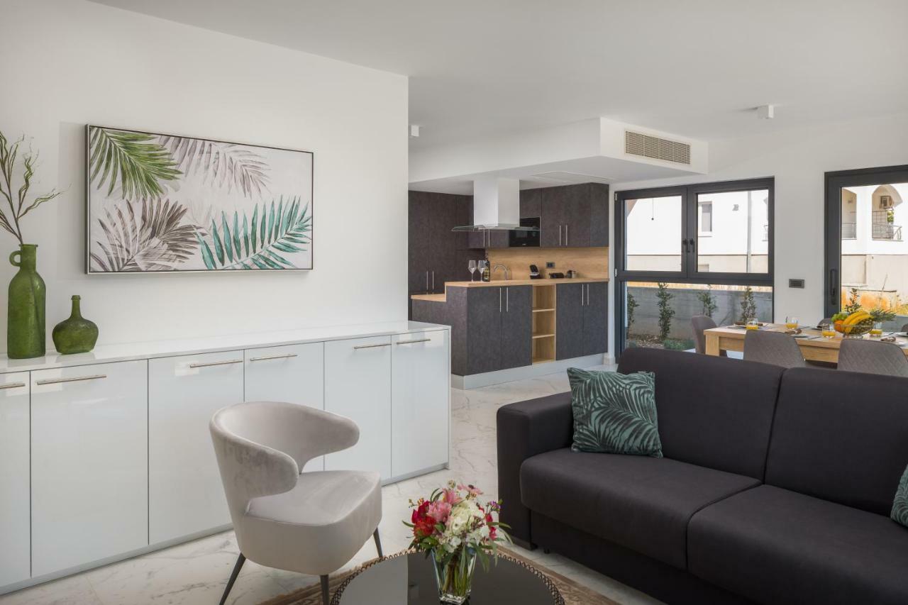 Luxury Apartments Baotic トロギール エクステリア 写真
