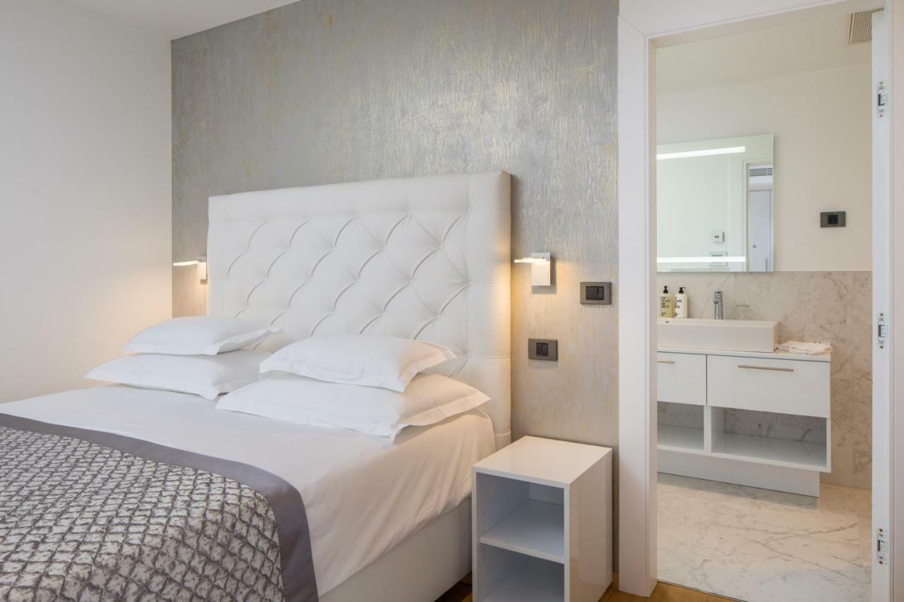 Luxury Apartments Baotic トロギール エクステリア 写真