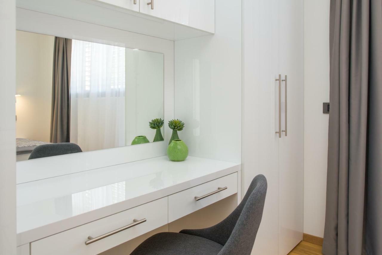 Luxury Apartments Baotic トロギール エクステリア 写真