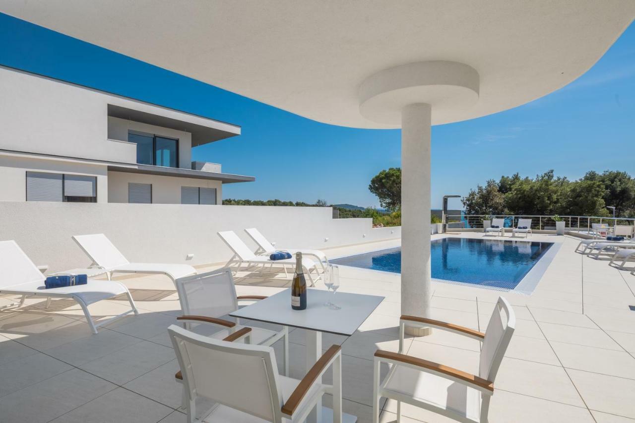 Luxury Apartments Baotic トロギール エクステリア 写真
